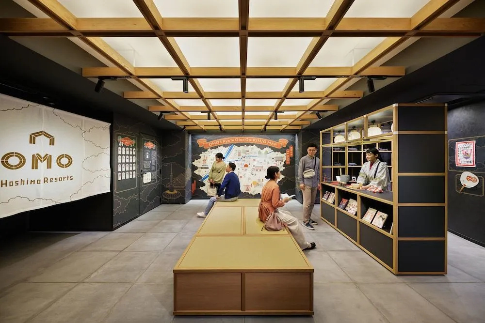 Lobby & Reception