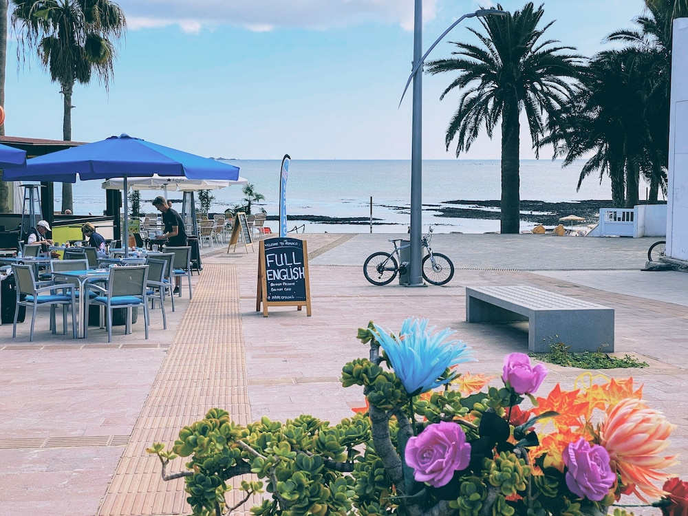 Beach & Waterfront