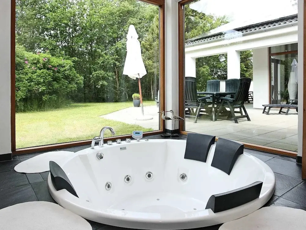 10 Person Holiday Home in Albaek