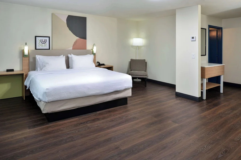 Двухместный номер Standard двуспальная кровать в Spark by Hilton Dallas Market Center