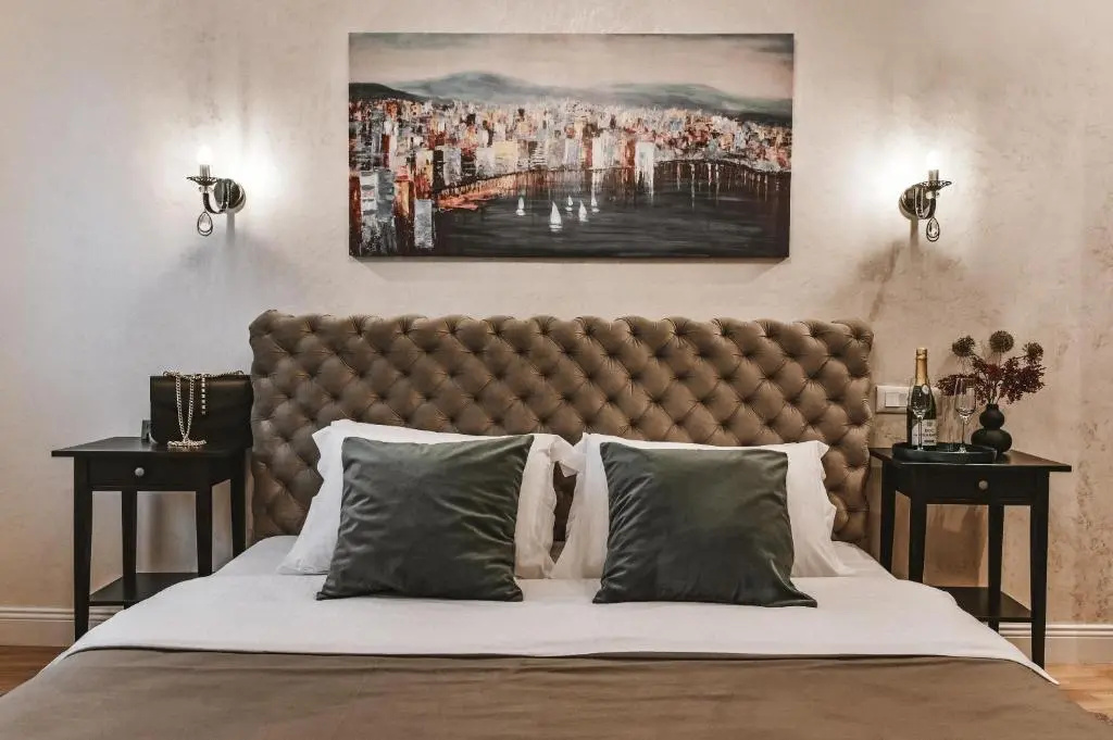 Standard Double room (full double bed)