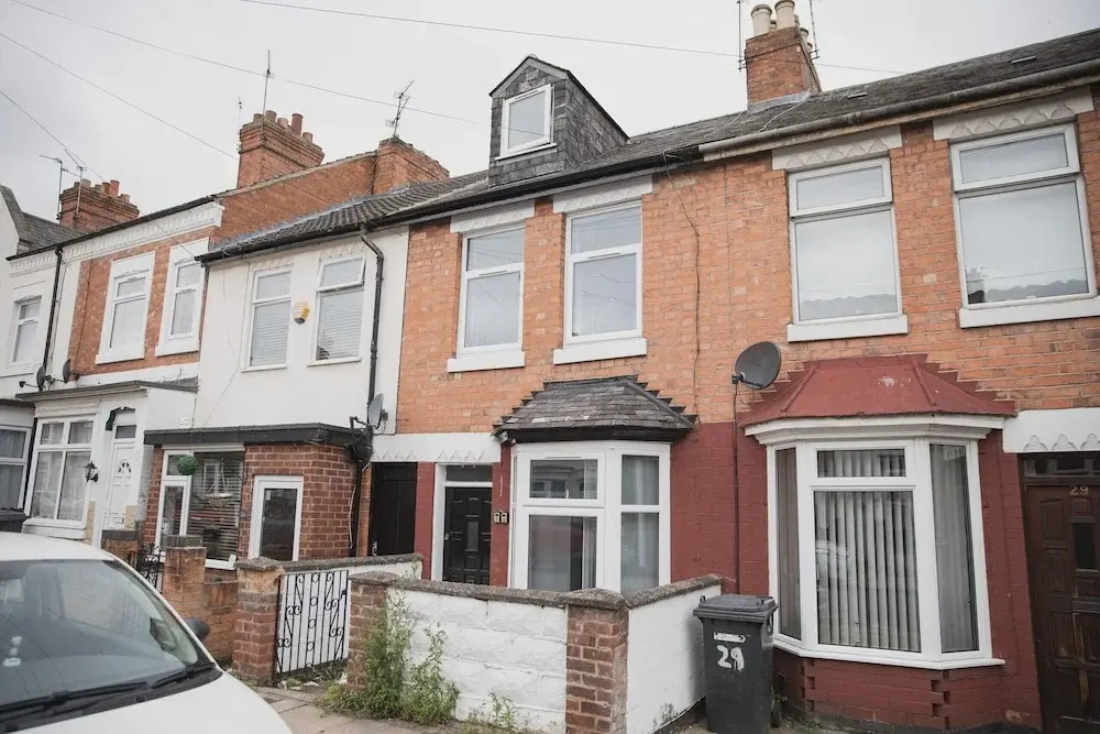 Room in Guest Room - Spacious Double Room in Leicester