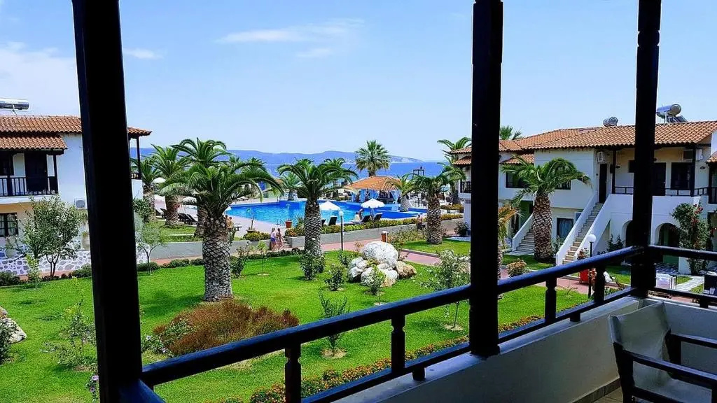 Balcony & Terrace