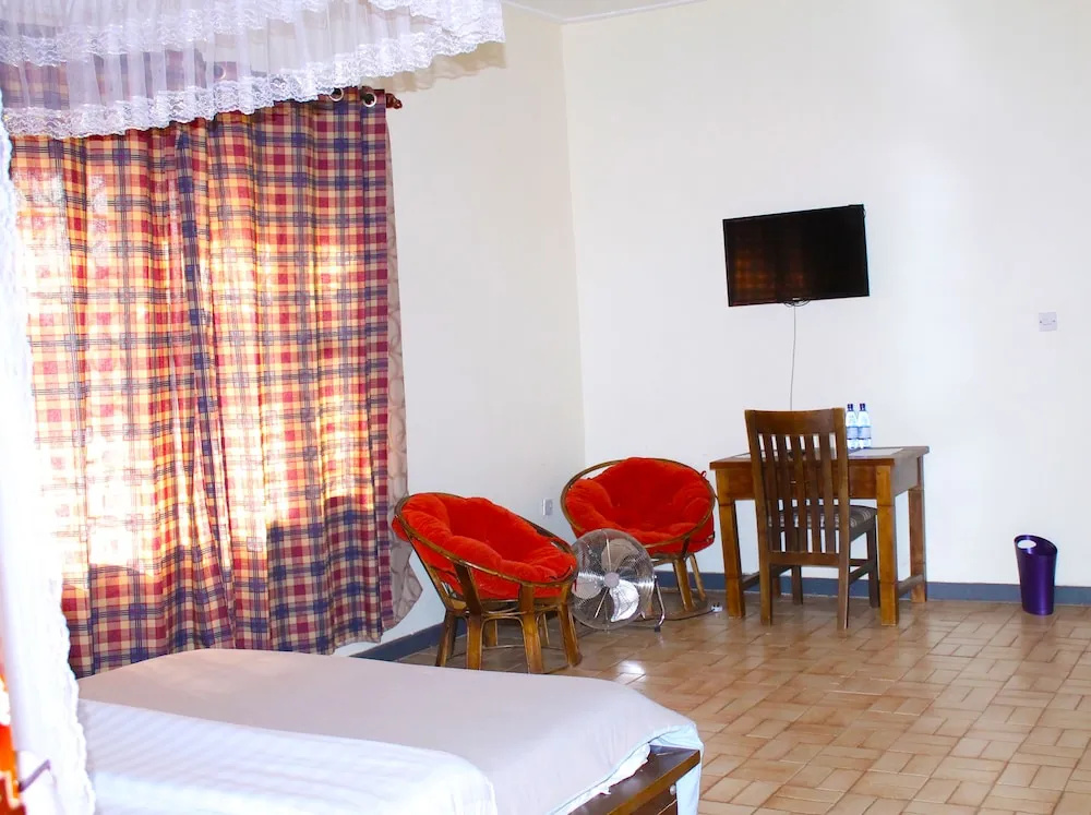 Deluxe Double room with balcony (full double bed)