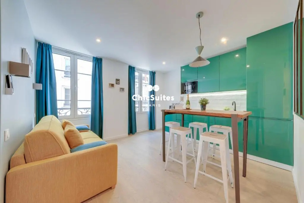 2 Bedrooms Apartment