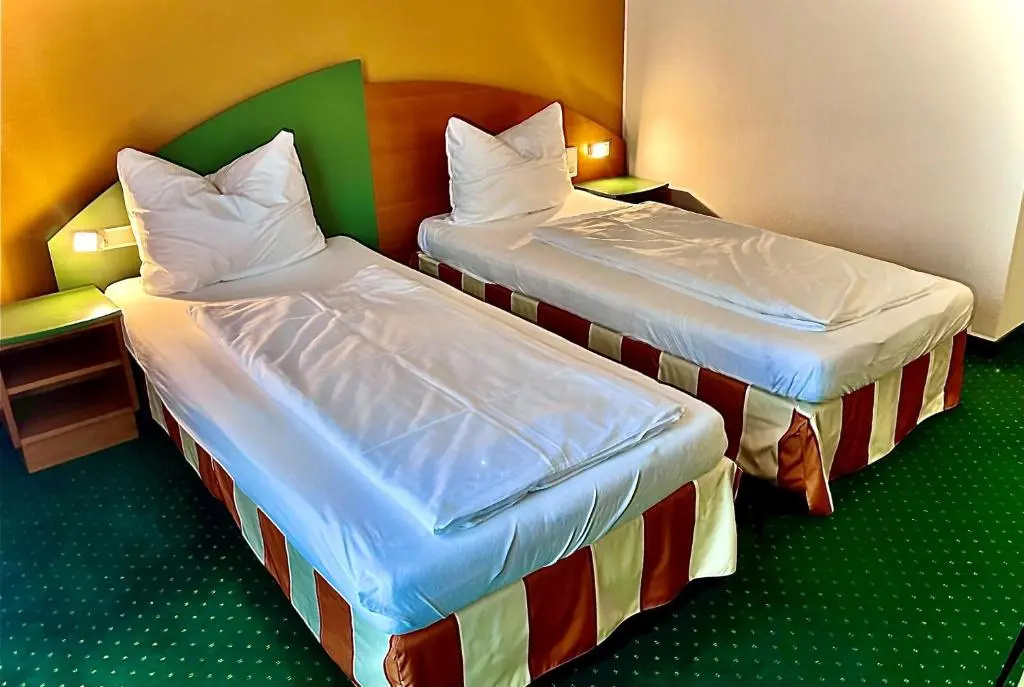Highway Hotel - Chambres