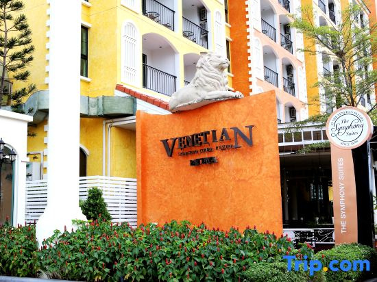 Three Bears, Thailand Pattaya Venetian Apartment