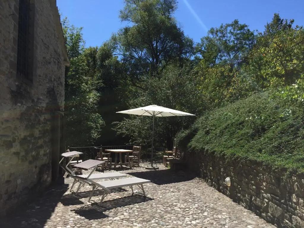 Standard Double room with mountain view (full double bed)