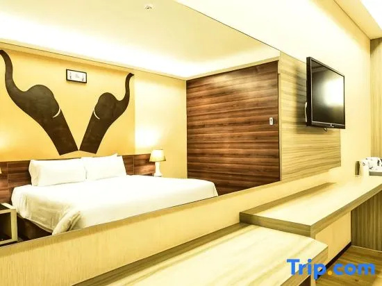 Alvarez Hotel - Chambres