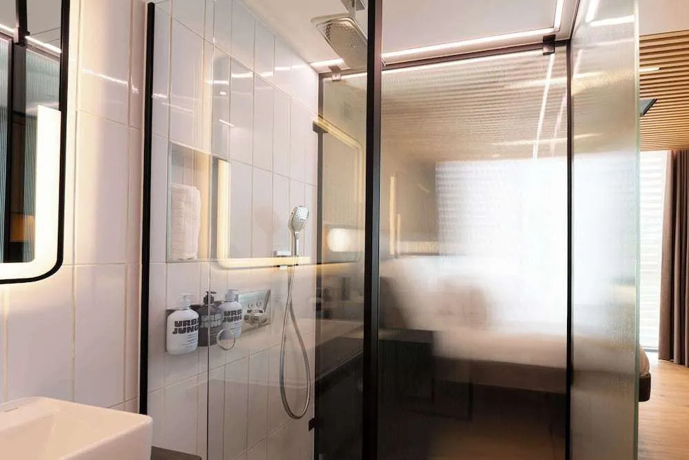 Отель YOTELPAD London Stratford в Лондоне