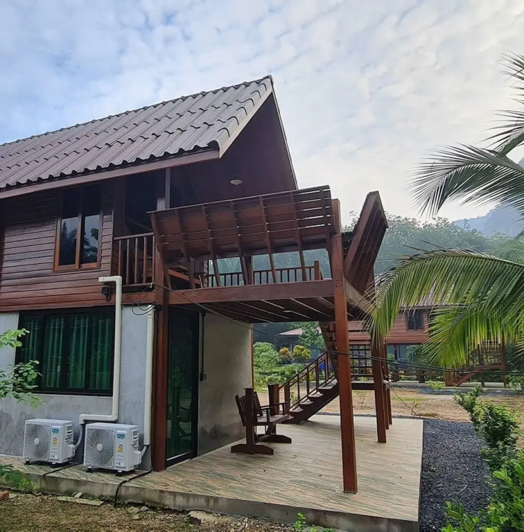 Charming Ao Luek Tai Retreat With Breathtaking Views