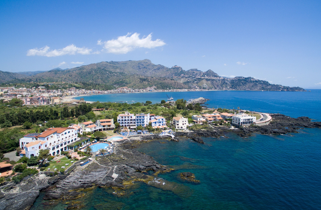 Beach & Waterfront