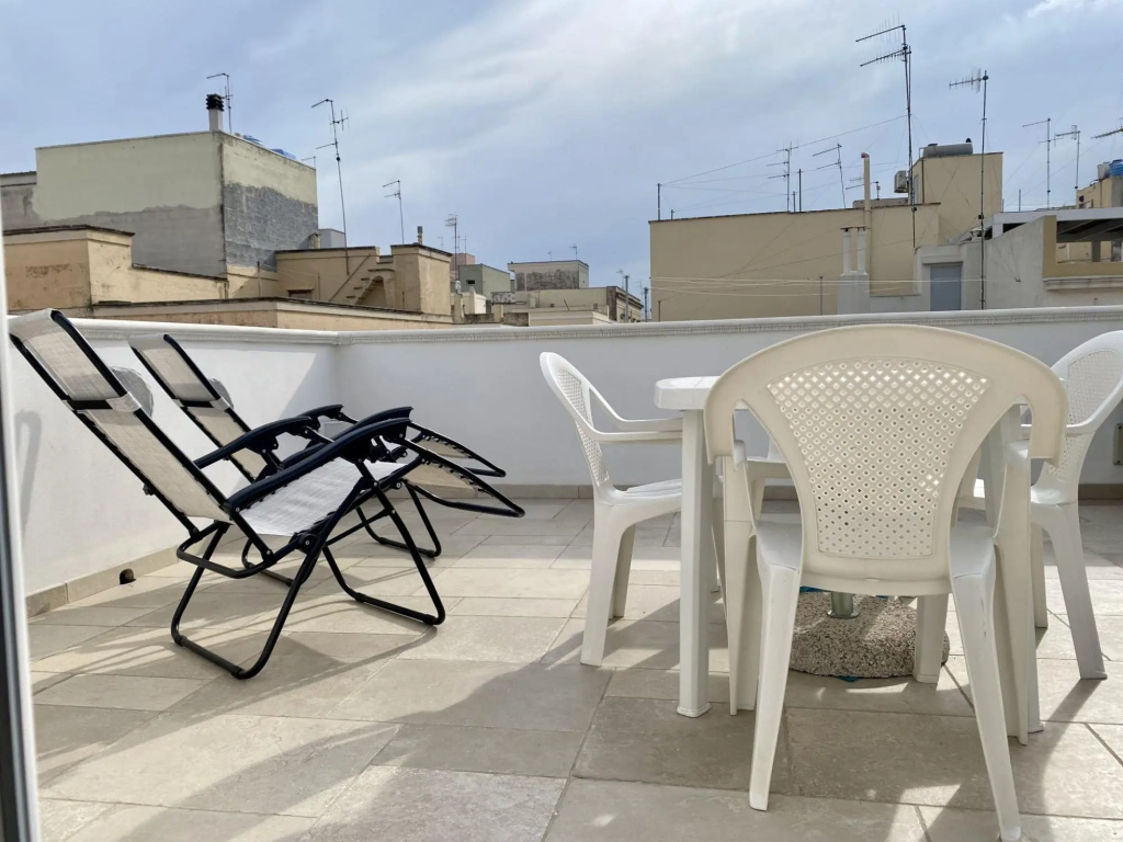 3 people, 1 bathroom, suitable for couples, central location, private terrace-Terrazza Cavour