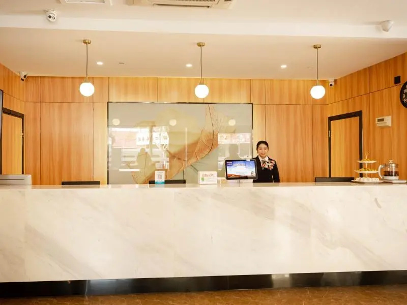 Lobby & Reception