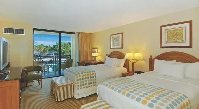 Pier Sixty-Six (Pier 66) — фото 6