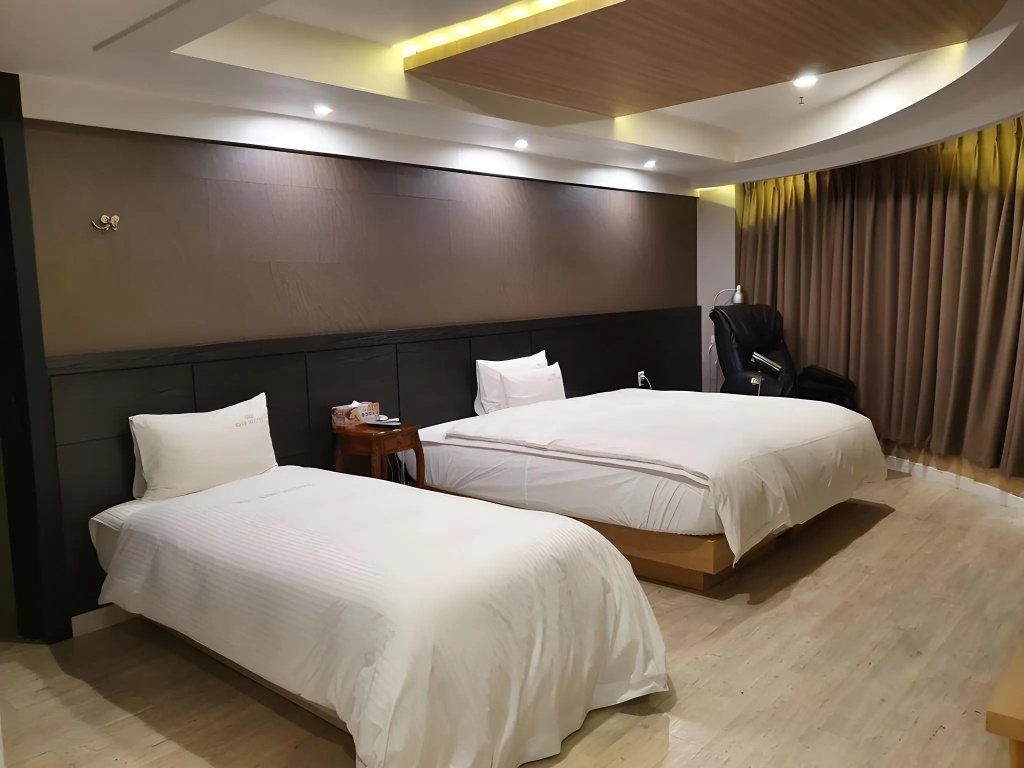 CNN Hotel — 2