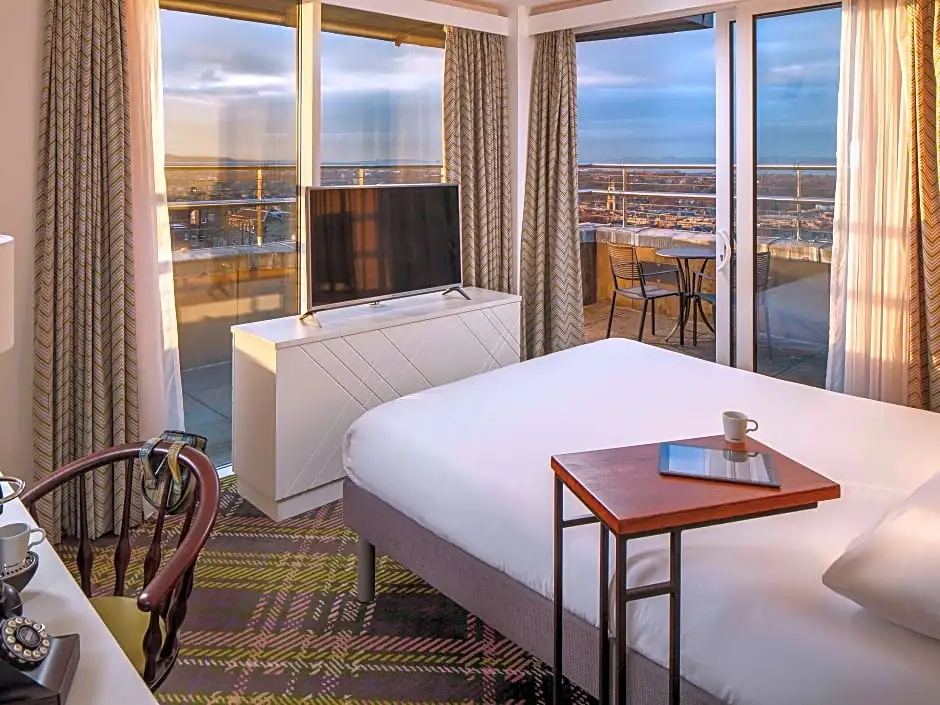 ibis Styles Edinburgh St Andrew Square - Tap to explore photos