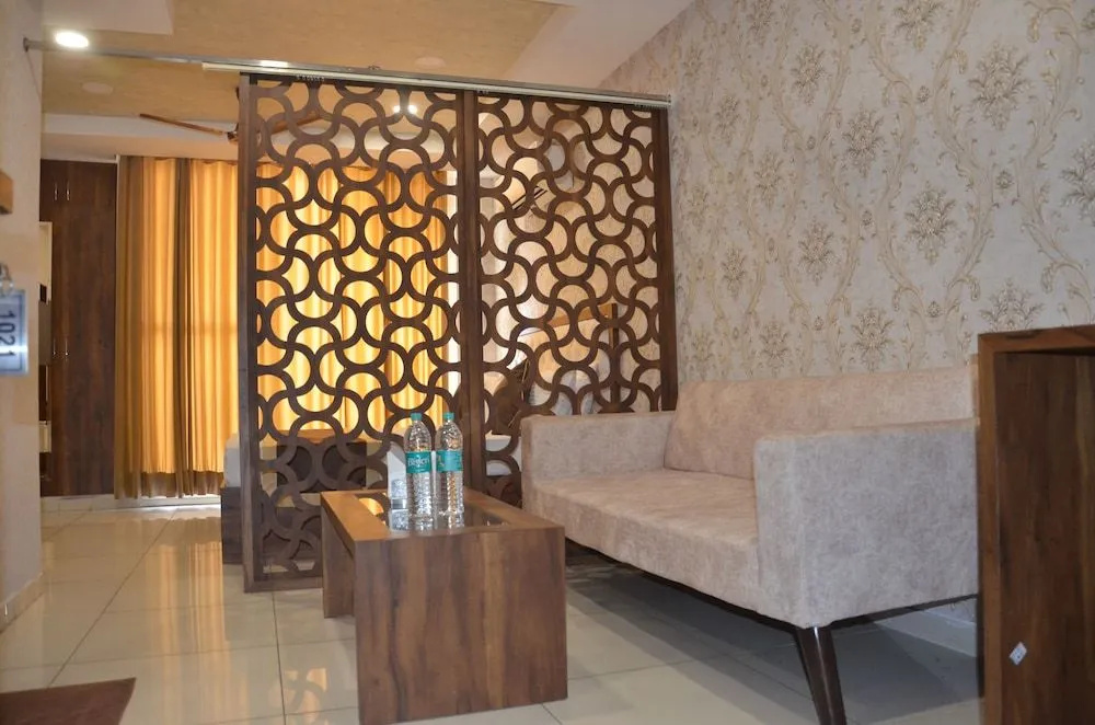 Hotel Maharani Regency - фото 2