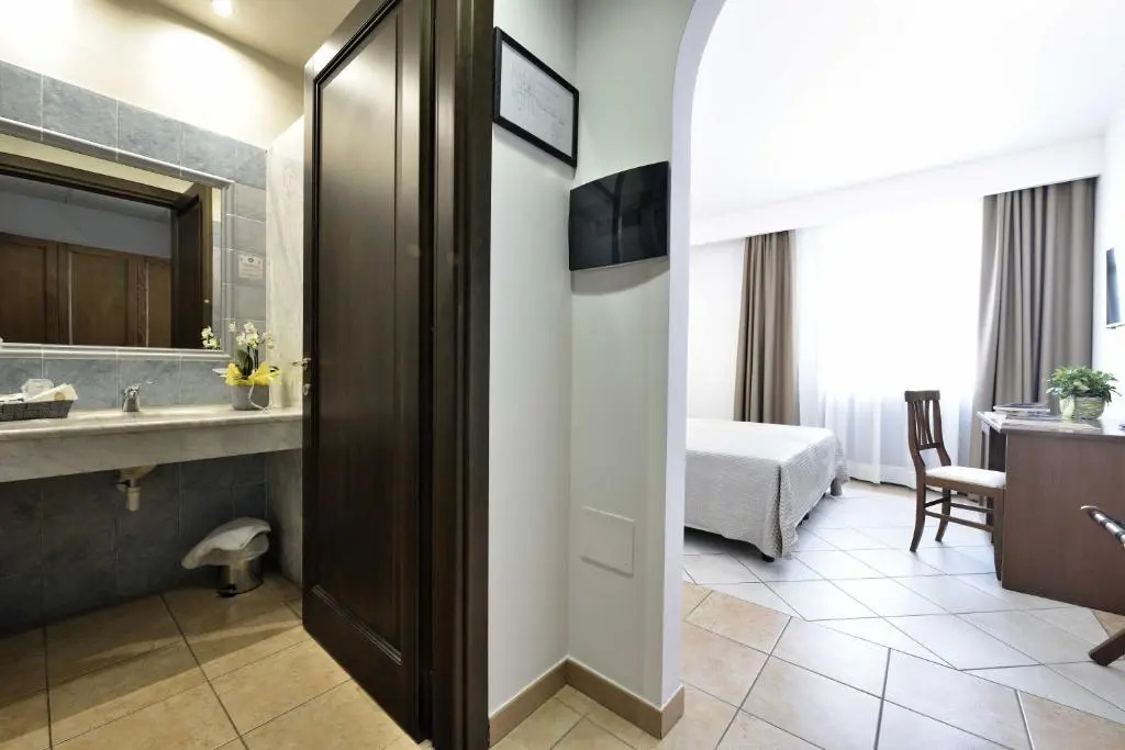 Hotel photo 2