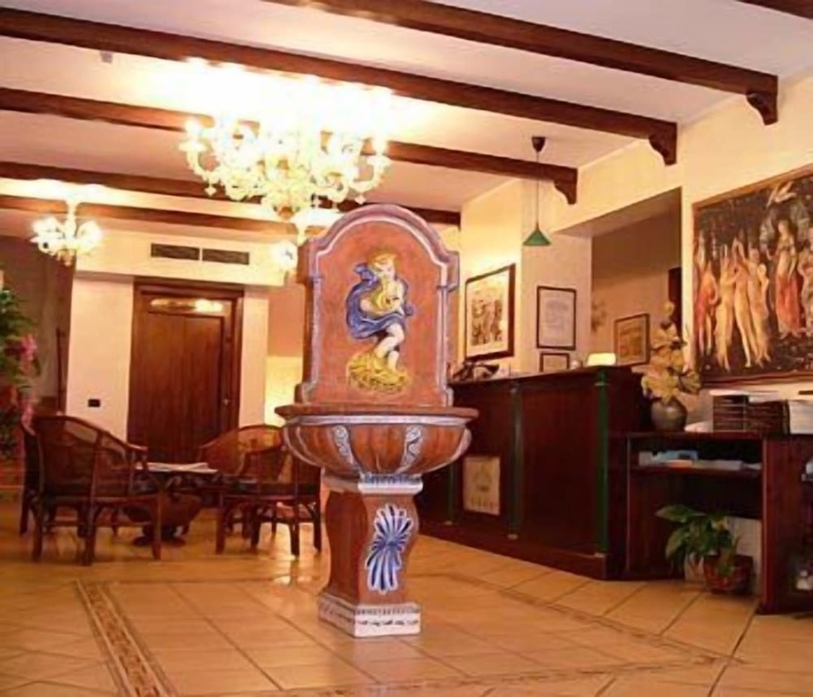 Hotel U'Bais — 2