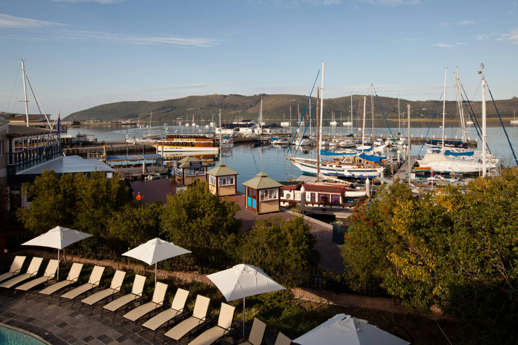 Beach & Waterfront