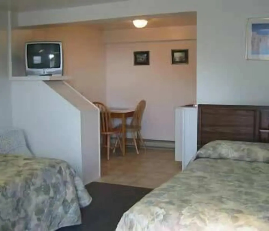 2 Bedrooms Suite with balcony