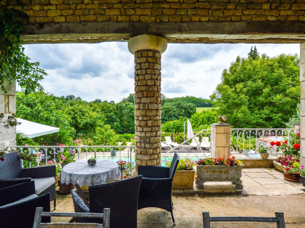Cozy Holiday Home in La Foret-de-tessé With Private Pool