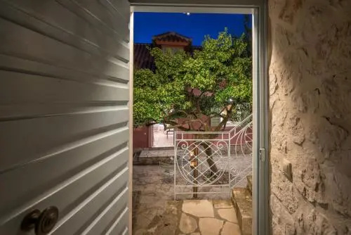 Balcony & Terrace