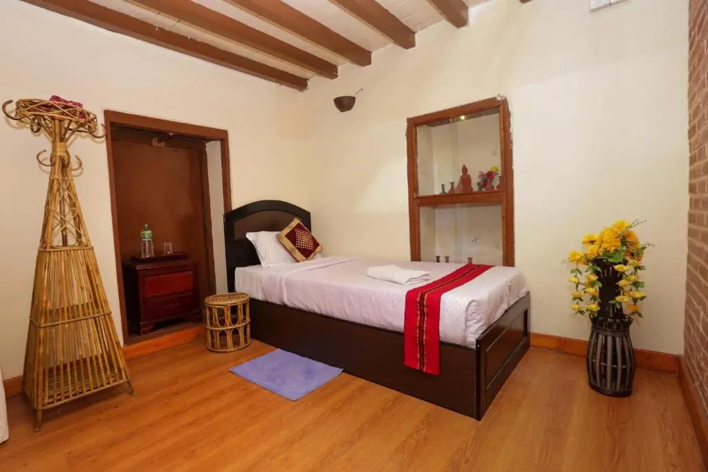 Economy room