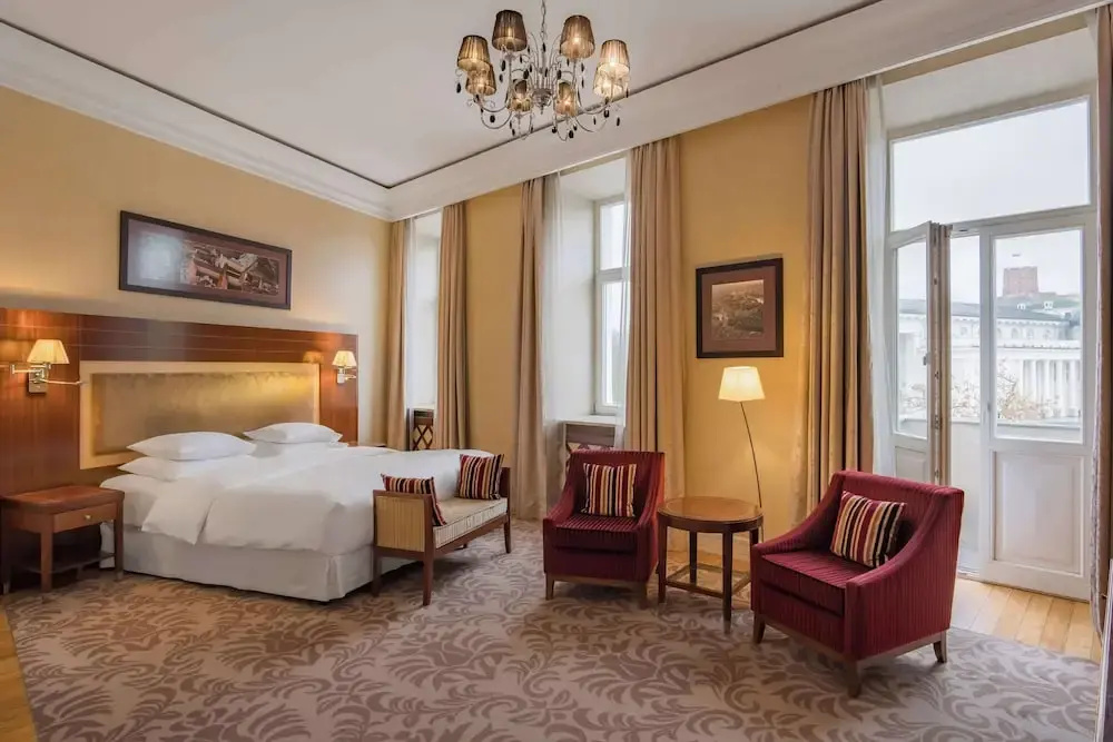 Deluxe Double room with balcony (full double bed)