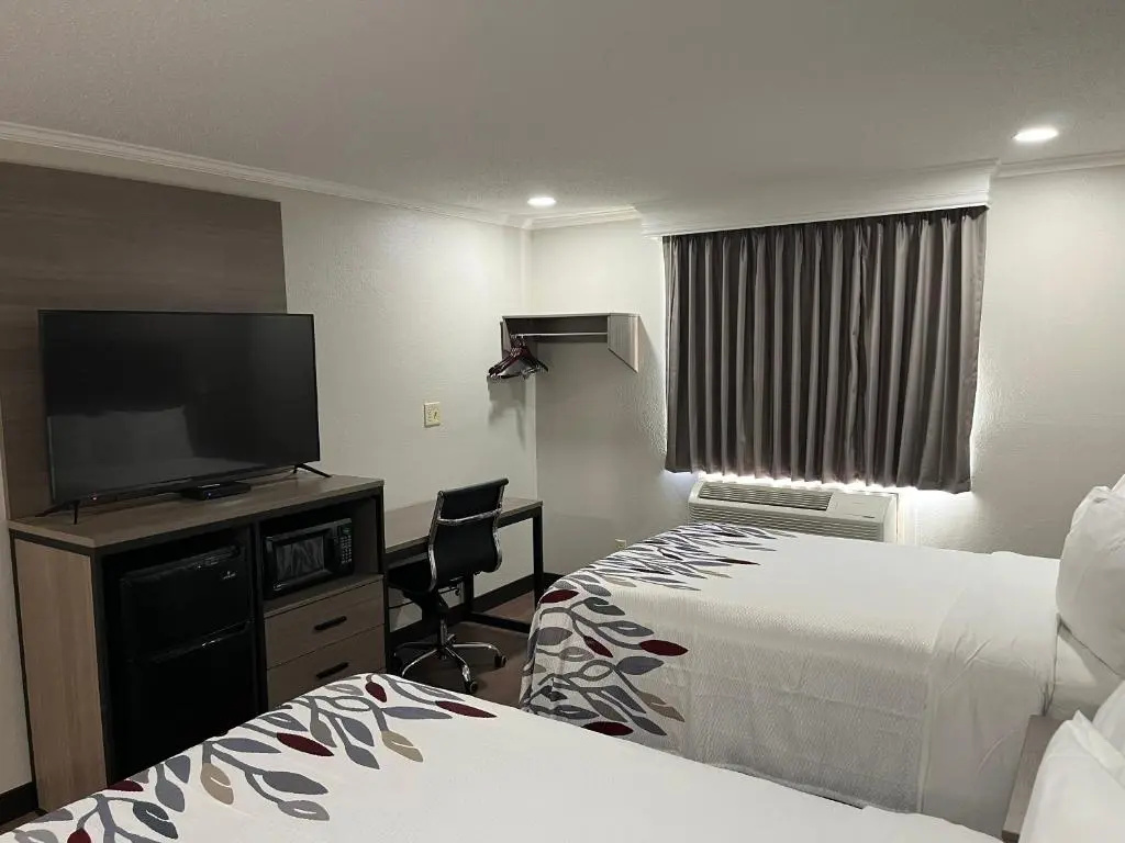 Deluxe Quadruple room