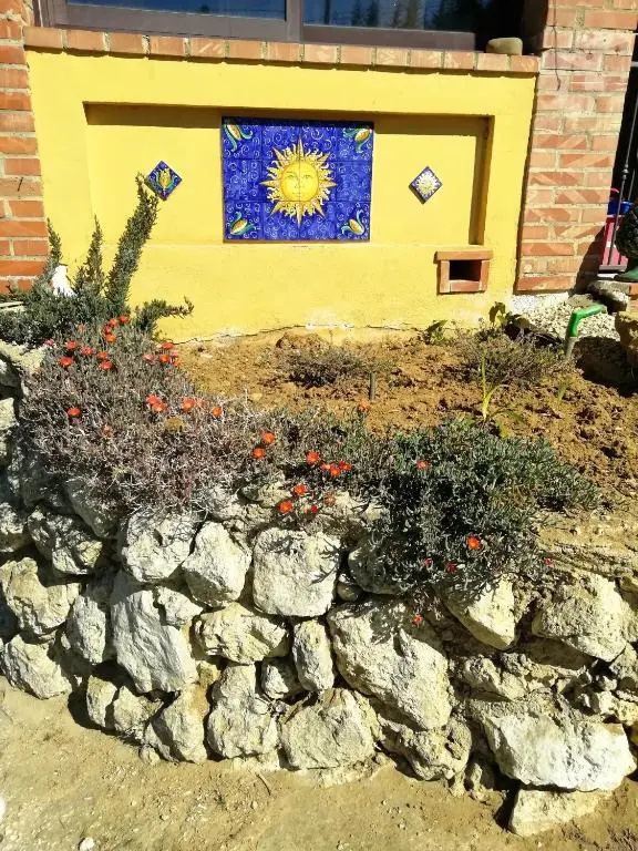 One bedroom appartement with city view enclosed garden and wifi at Caltanissetta