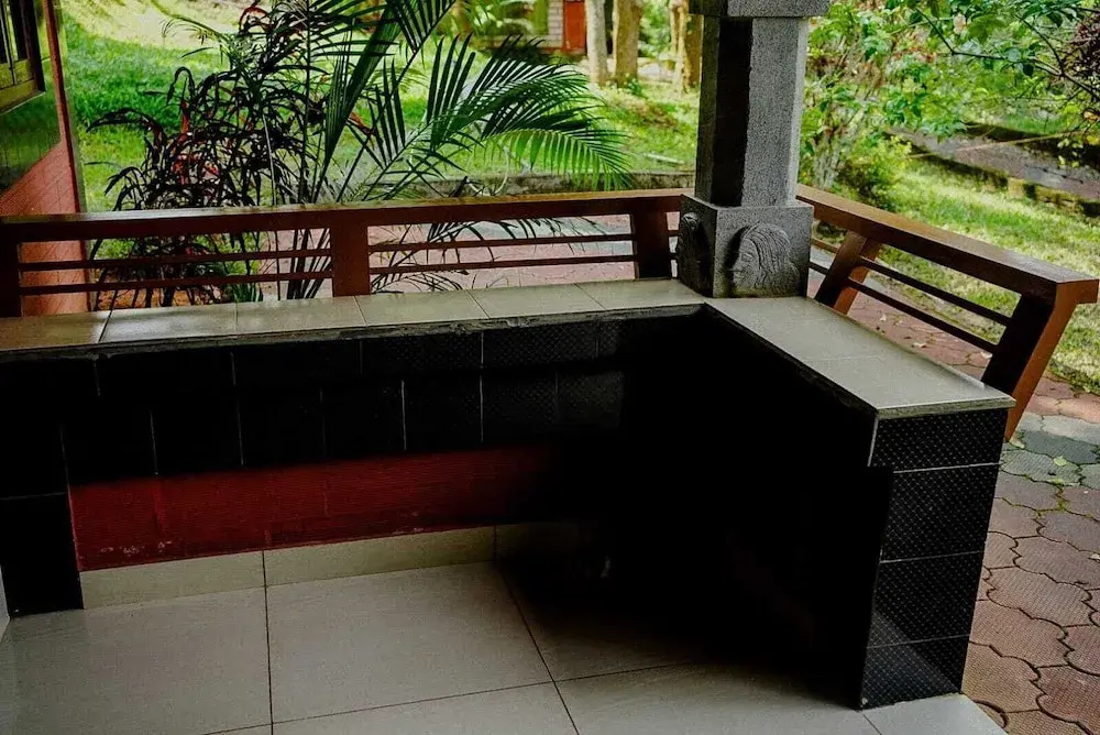 Misty Night Jungle Side Resort