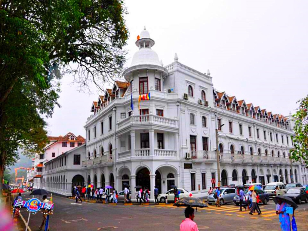 Queen's Hotel