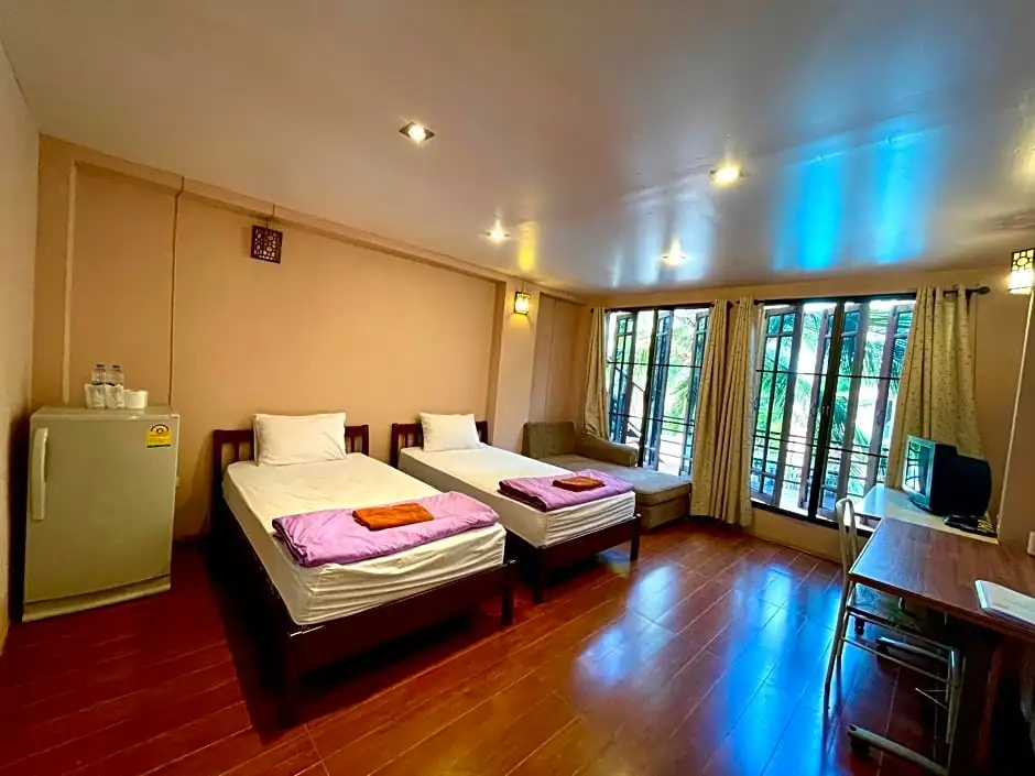 Standard Double room with pool view (full double bed)