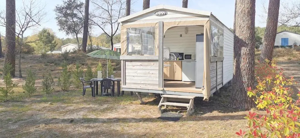 Voir la photo 2 — locationestivale40 Bungalow petit budget océan forêt