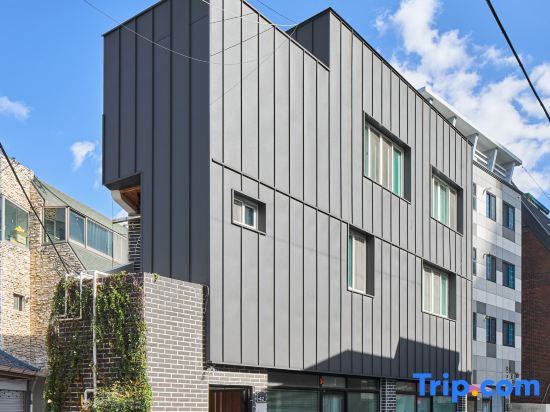 Banwoldang Stn 3min, Dining Table for 6, Hotel bedding, Luggage Storage, Rooftop View #Dongseongro