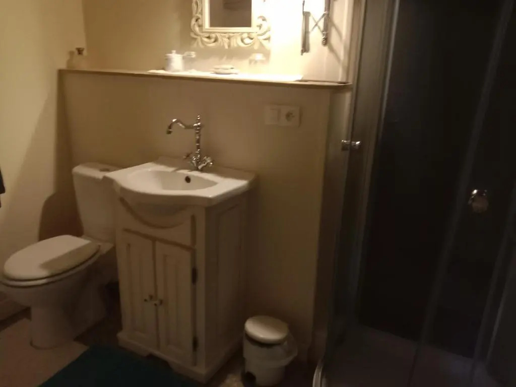 Comfort room