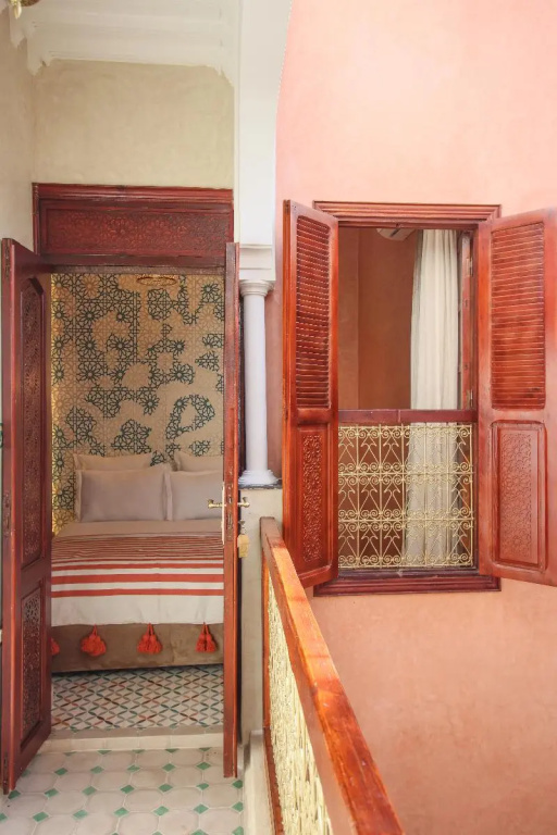 Deluxe Double room (full double bed)