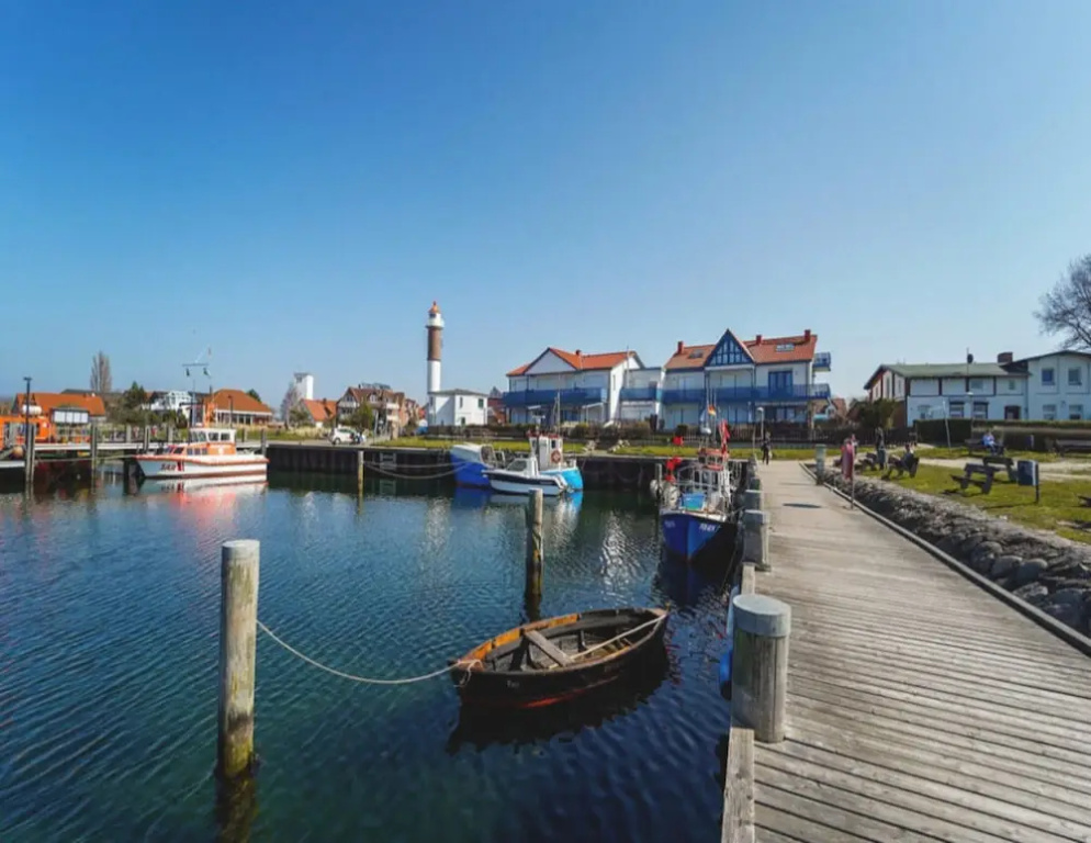 Quaint Bungalow Near Insel Poel With Garden