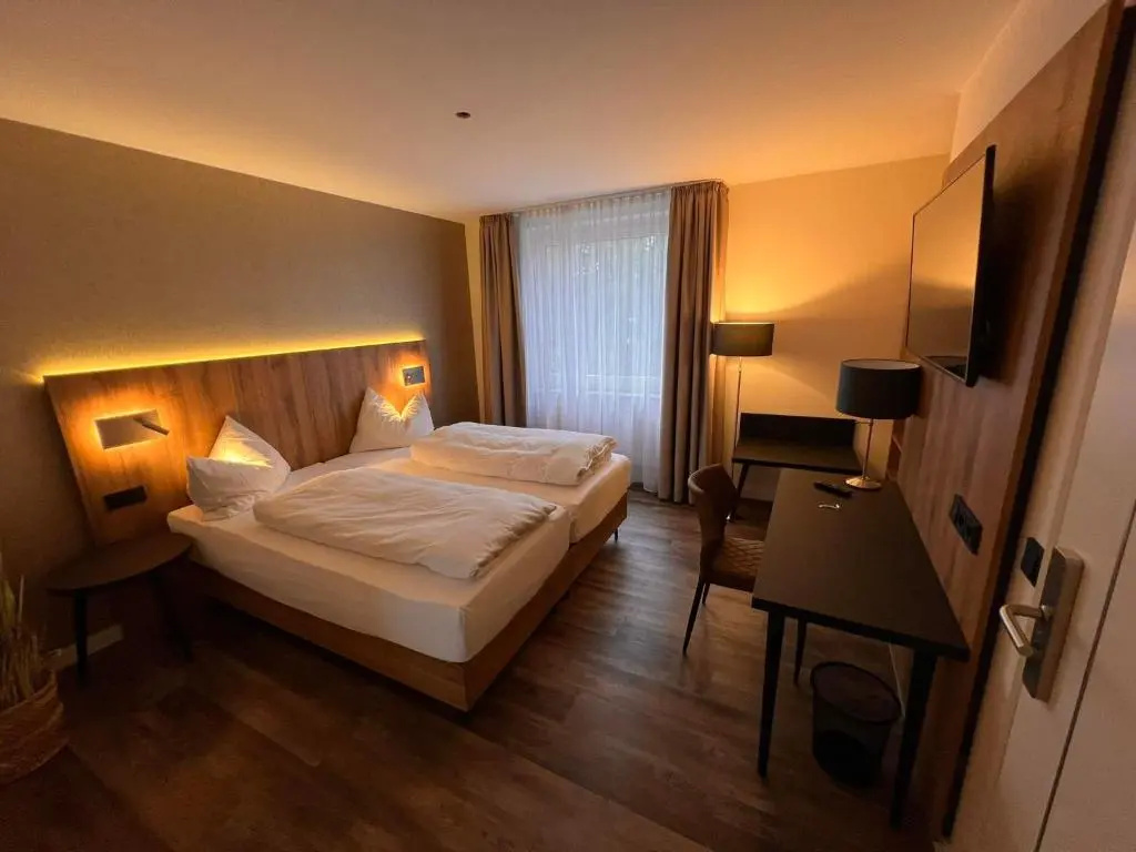 Superior Double room (full double bed)