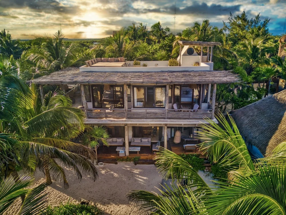 4 Bedrooms Villa