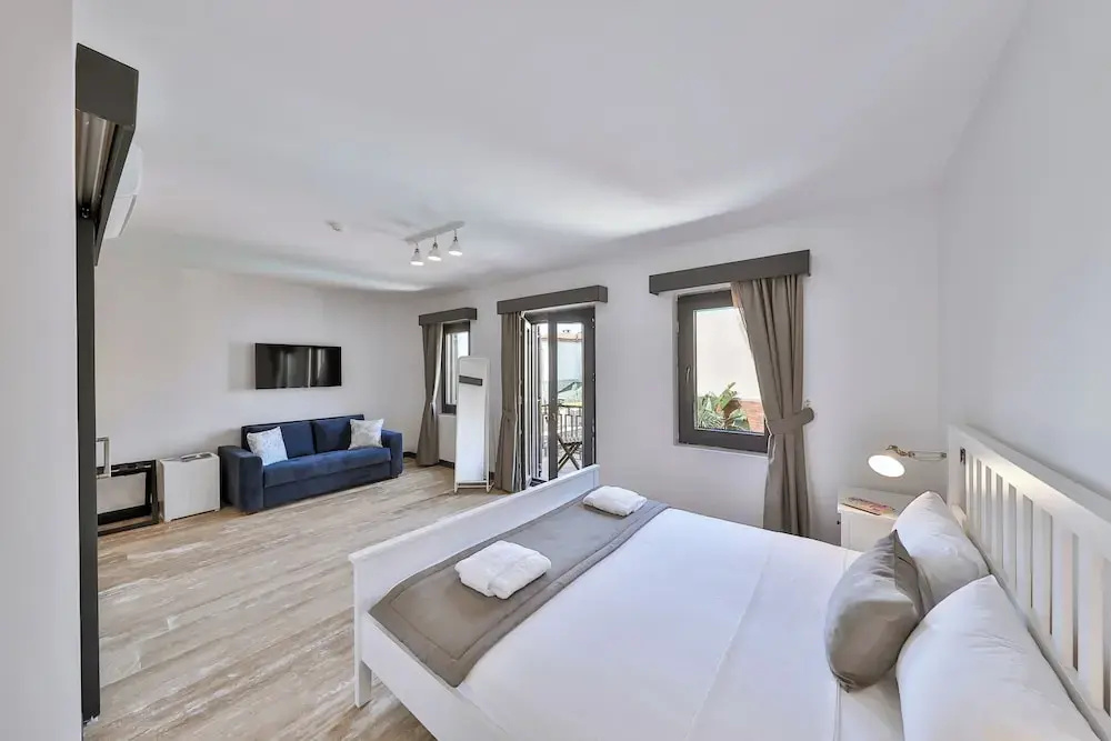 Deluxe Triple room