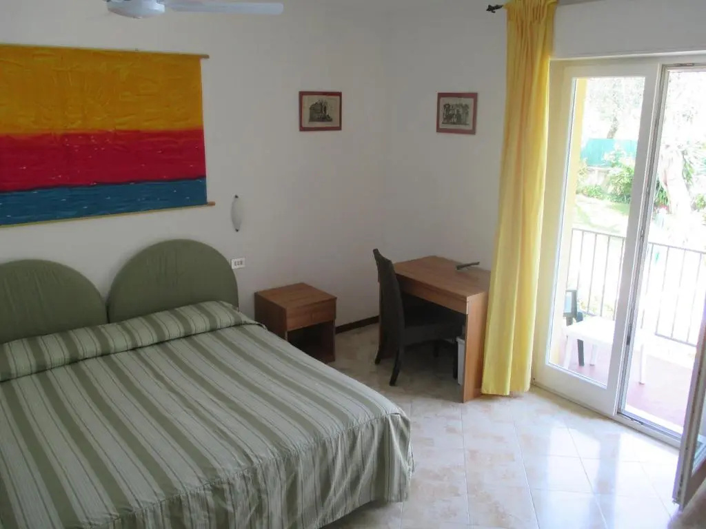 Superior Double room with pool view (full double bed)