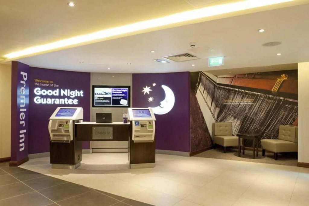 Lobby & Reception