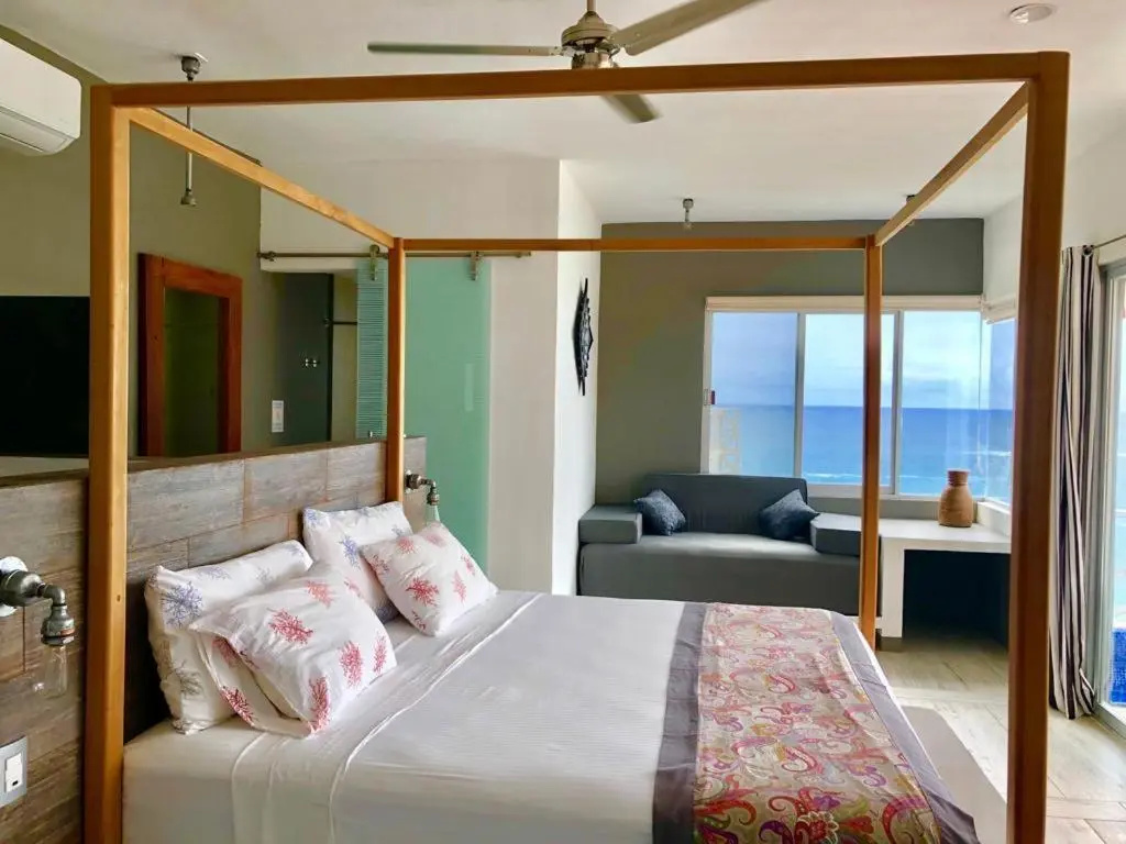 Deluxe Suite with sea view