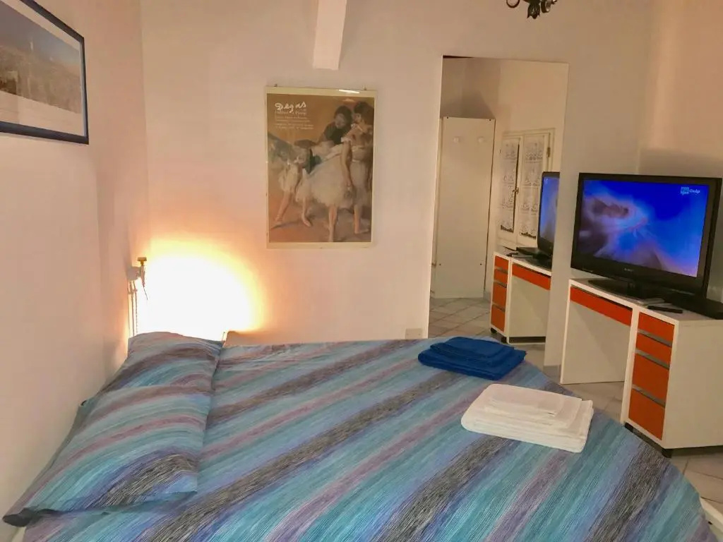 Economy room