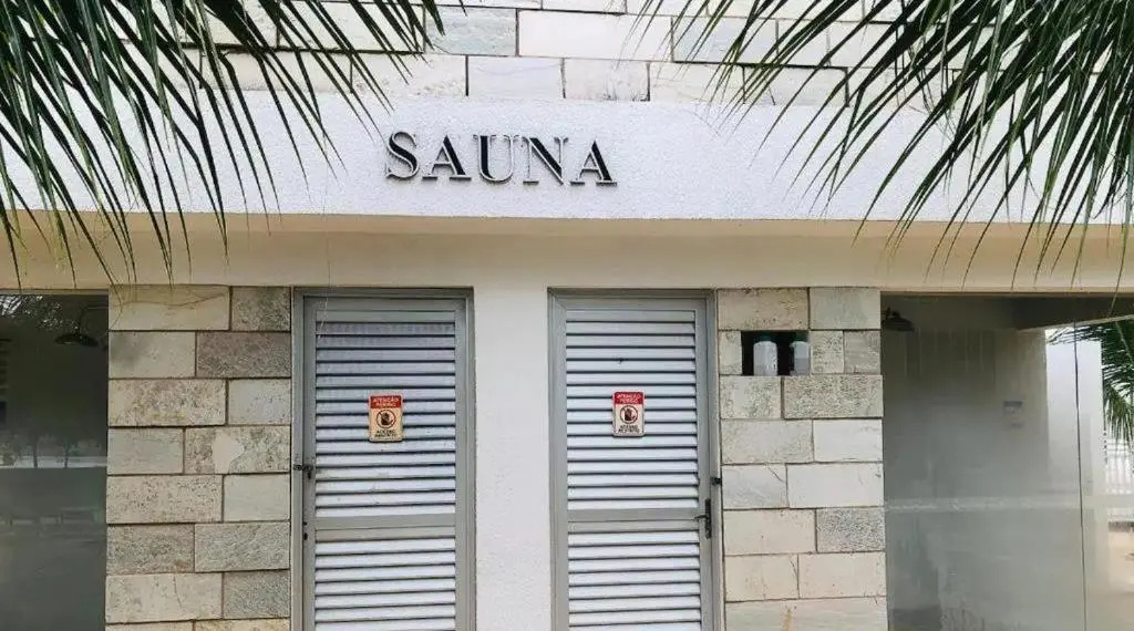 Lacqua diroma - Suítes confortáveis, Park aquático 24h - PISCINA DE ONDAS, Com roupa de cama e banho