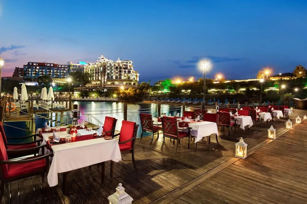 Beach & Waterfront