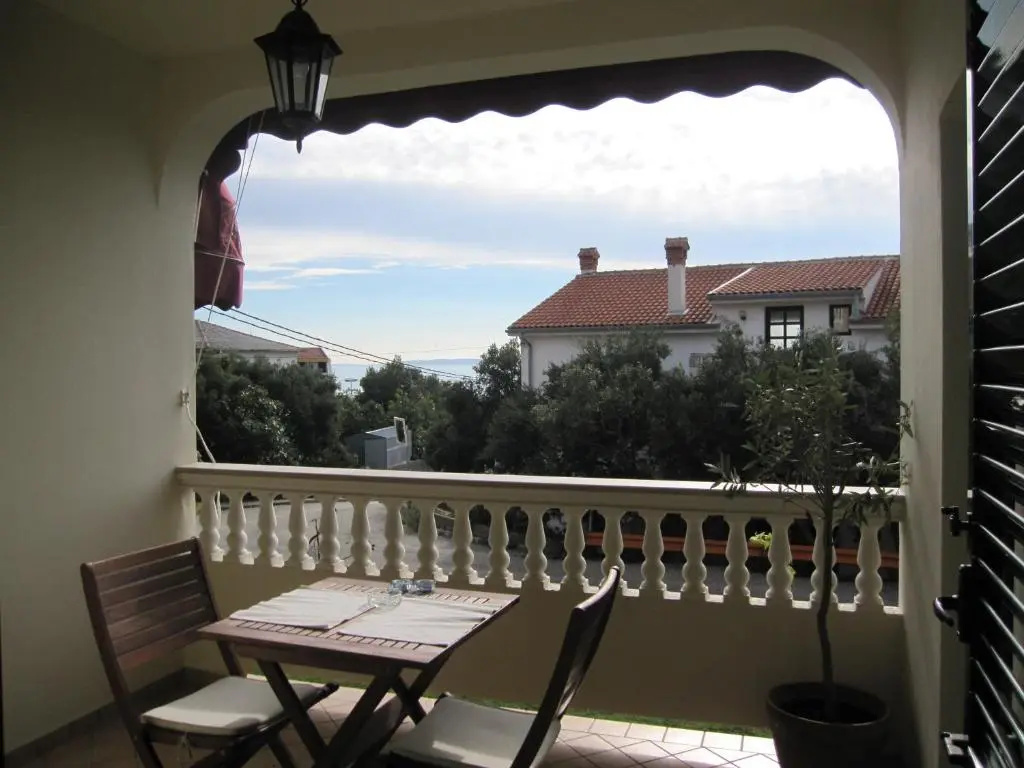 Apartment with balcony